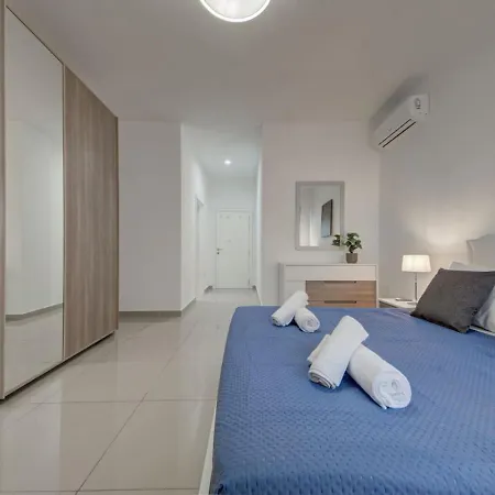 Holiday home St Julians 3br Sleeps 6 And Stylish Saint Julian's