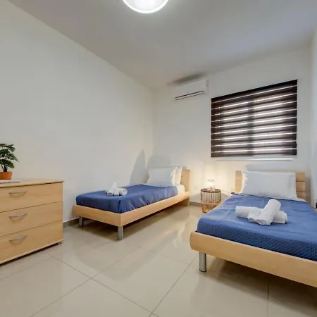 Holiday home St Julians 3br Sleeps 6 And Stylish *