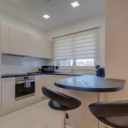 St Julians 3br Sleeps 6 And Stylish Saint Julian's