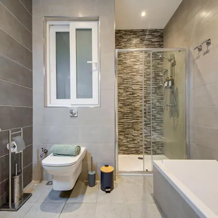 St Julians 3br Sleeps 6 And Stylish Holiday home *