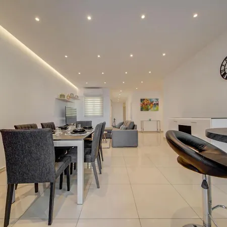 St Julians 3br Sleeps 6 And Stylish Holiday home *