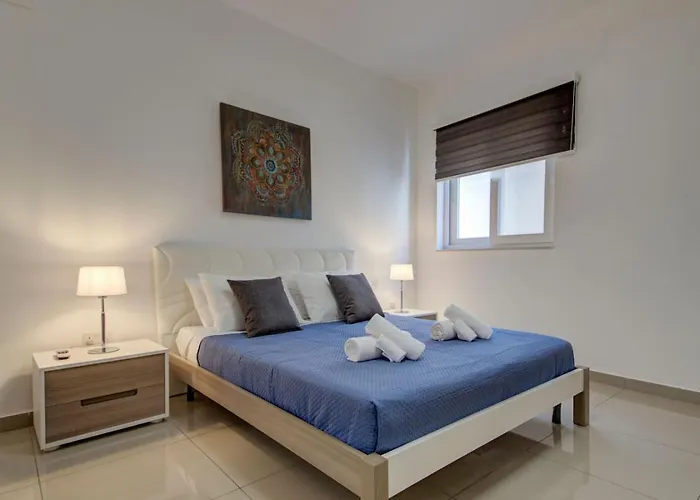 St Julians 3br Sleeps 6 And Stylish Ferienhaus San Ġiljan