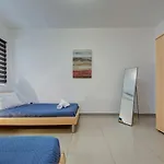 St Julians 3br Sleeps 6 And Stylish בית נופש
