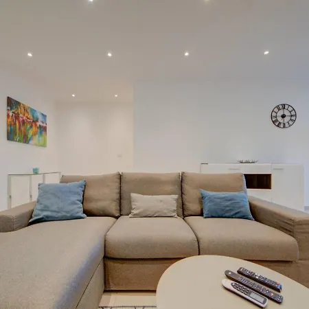 St Julians 3br Sleeps 6 And Stylish Дом отдыха *