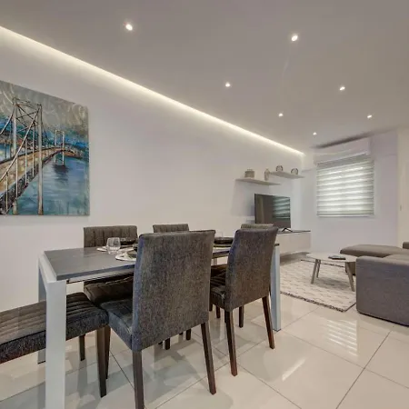 St Julians 3br Sleeps 6 And Stylish * Сент Джулианс