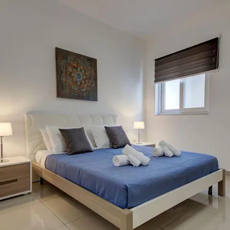 St Julians 3br Sleeps 6 And Stylish Ferienhaus San Ġiljan
