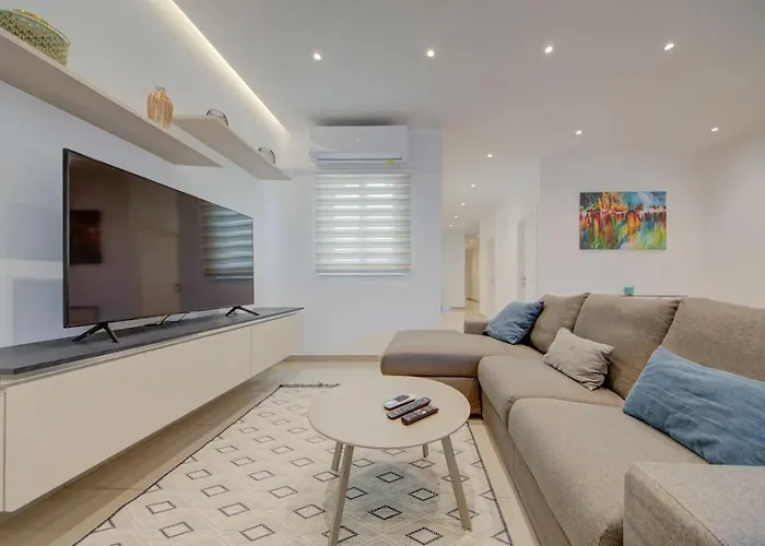 St Julians 3br Sleeps 6 And Stylish * San Ġiljan