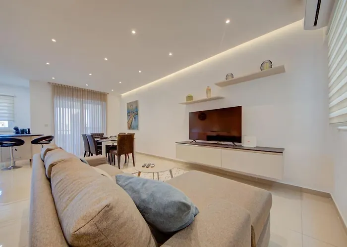 St Julians 3br Sleeps 6 And Stylish 度假居 Saint Julian's