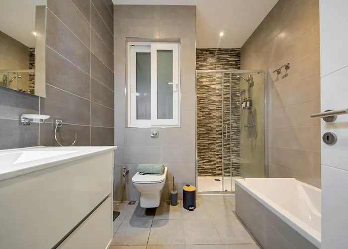 Nyaraló St Julians 3br Sleeps 6 And Stylish