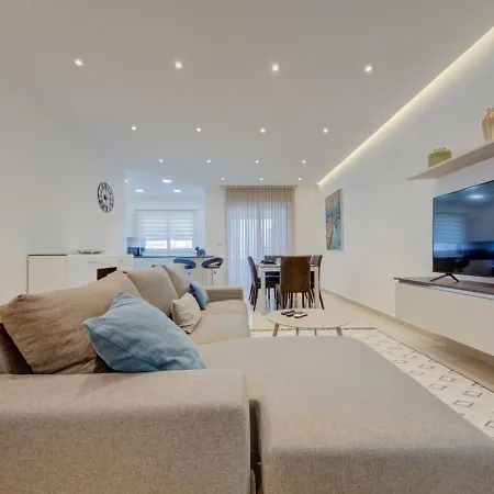 St Julians 3br Sleeps 6 And Stylish Tatil Evi *