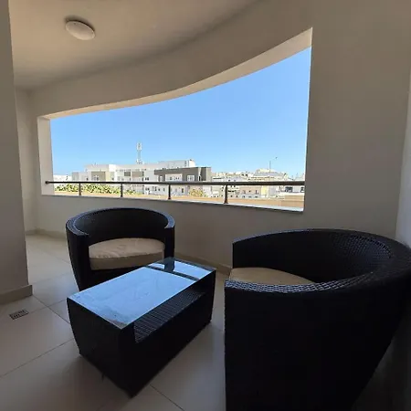 St Julians 3br Sleeps 6 And Stylish Feriehus