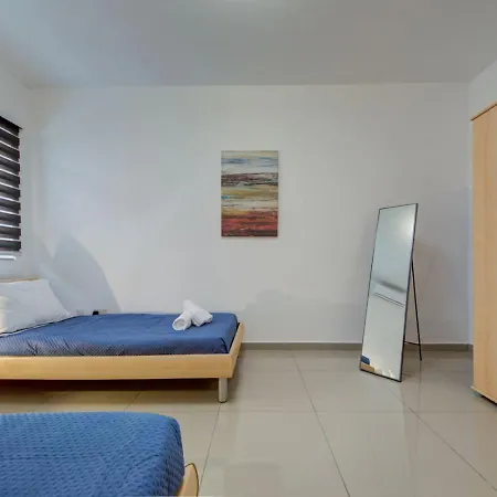 St Julians 3br Sleeps 6 And Stylish Feriehus