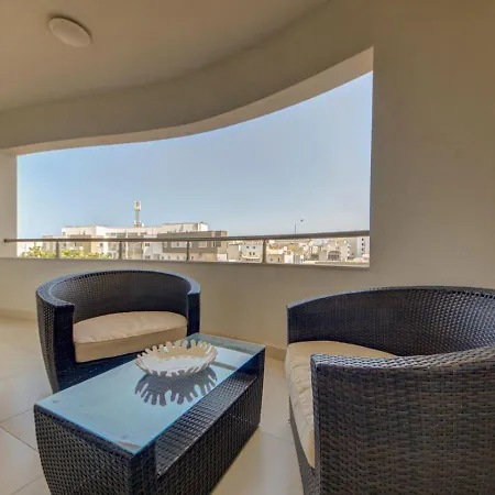 St Julians 3br Sleeps 6 And Stylish Feriehus *
