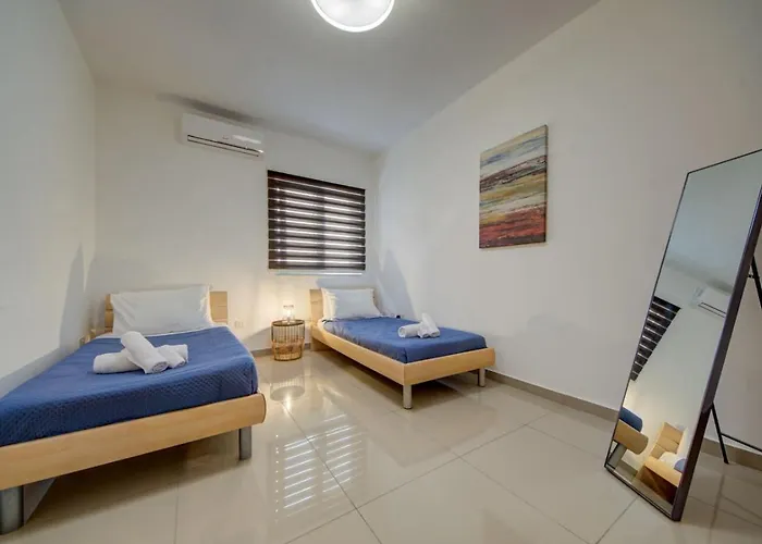 St Julians 3br Sleeps 6 And Stylish Tatil Evi *