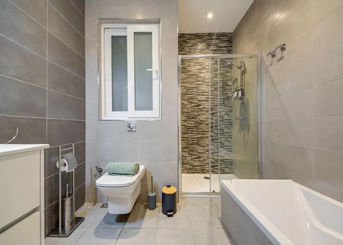 St Julians 3br Sleeps 6 And Stylish Tatil Evi *