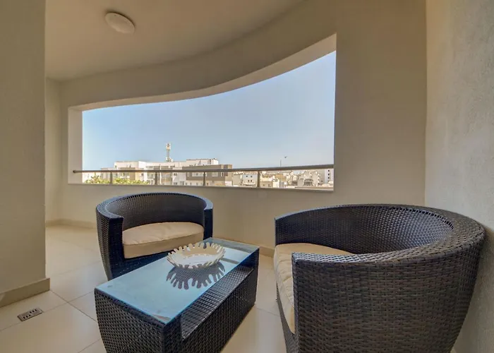 St Julians 3br Sleeps 6 And Stylish Tatil Evi *